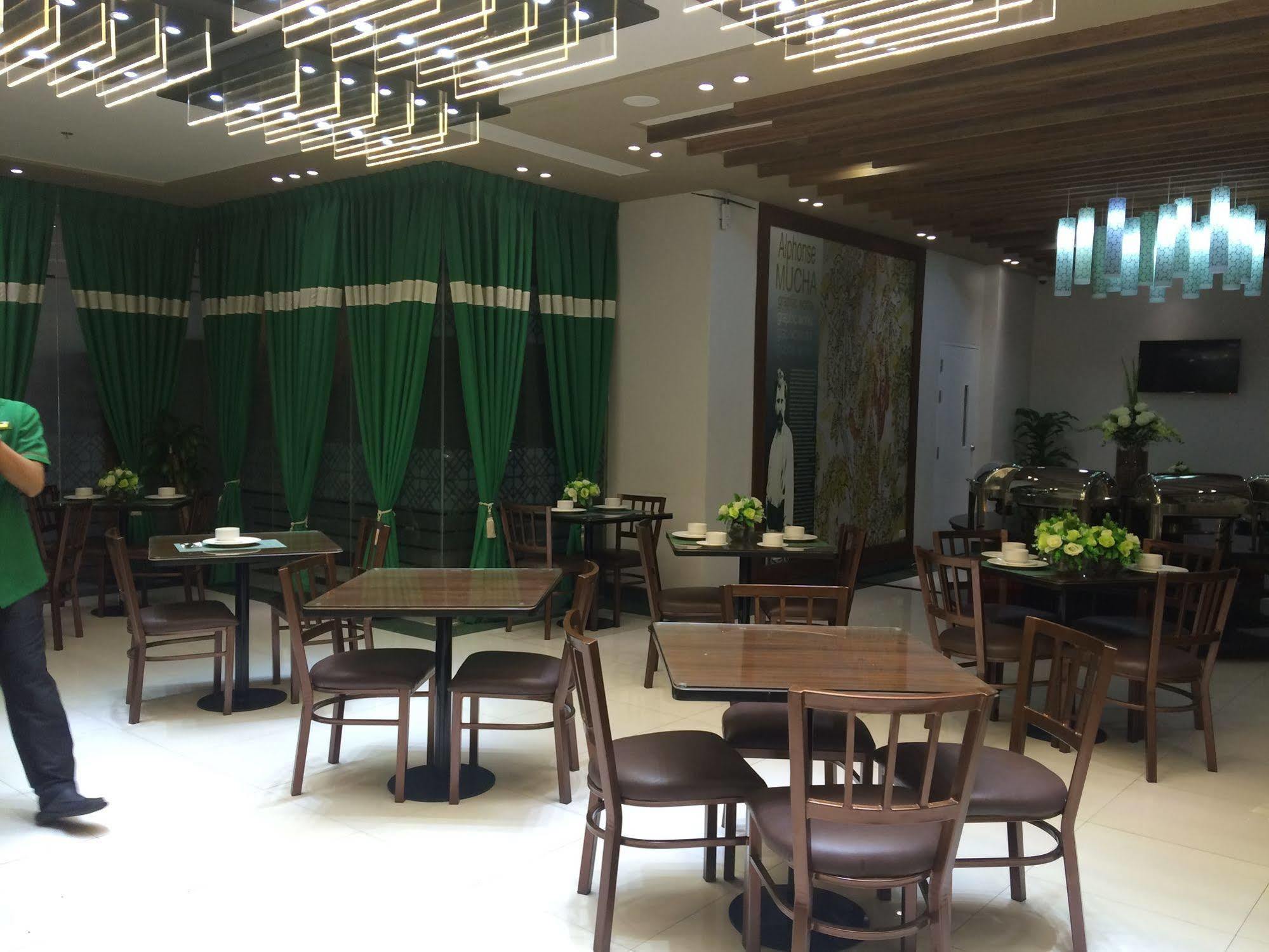 Eurotel Vivaldi Araneta Quezon City Exterior photo