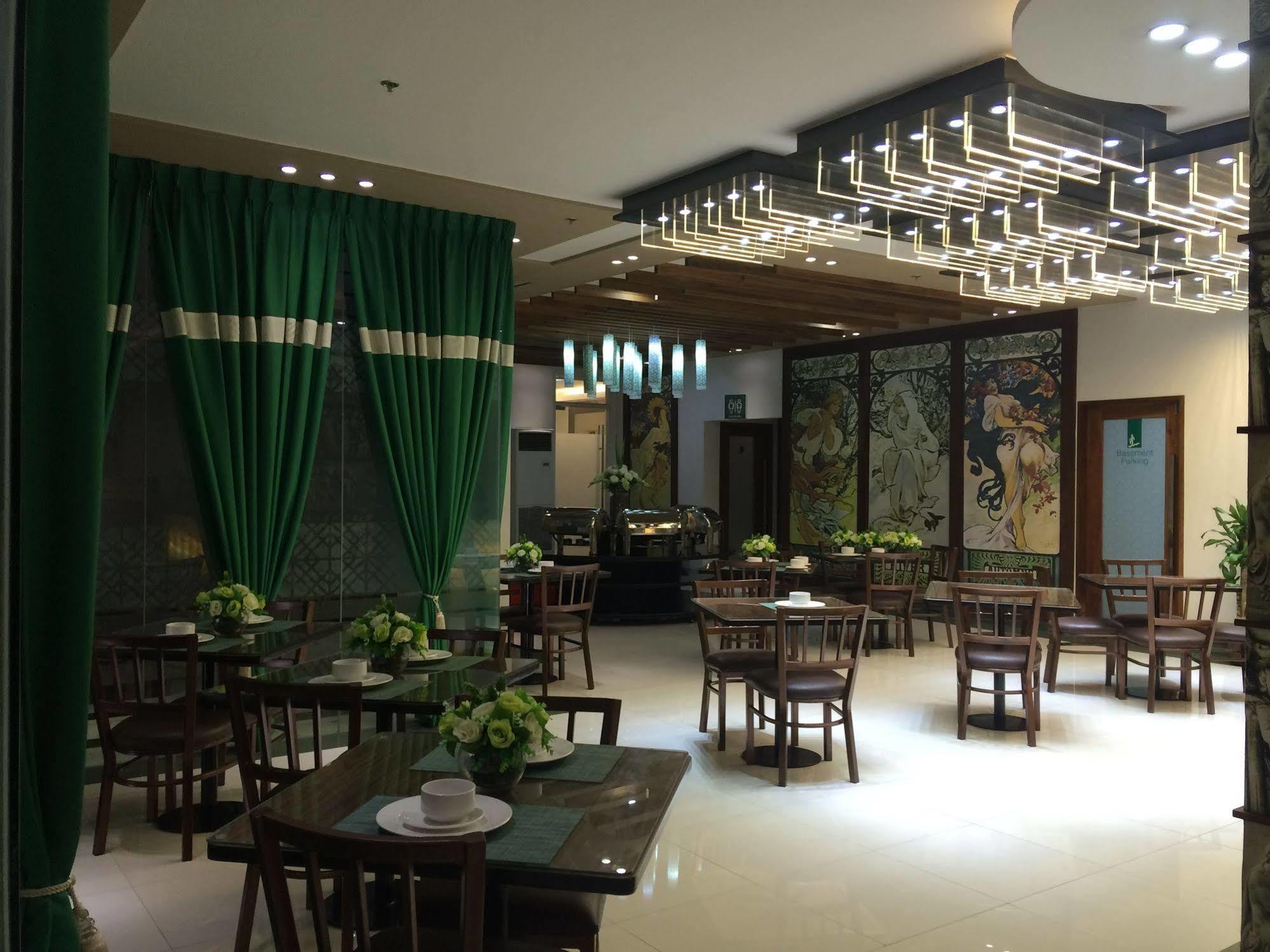 Eurotel Vivaldi Araneta Quezon City Exterior photo