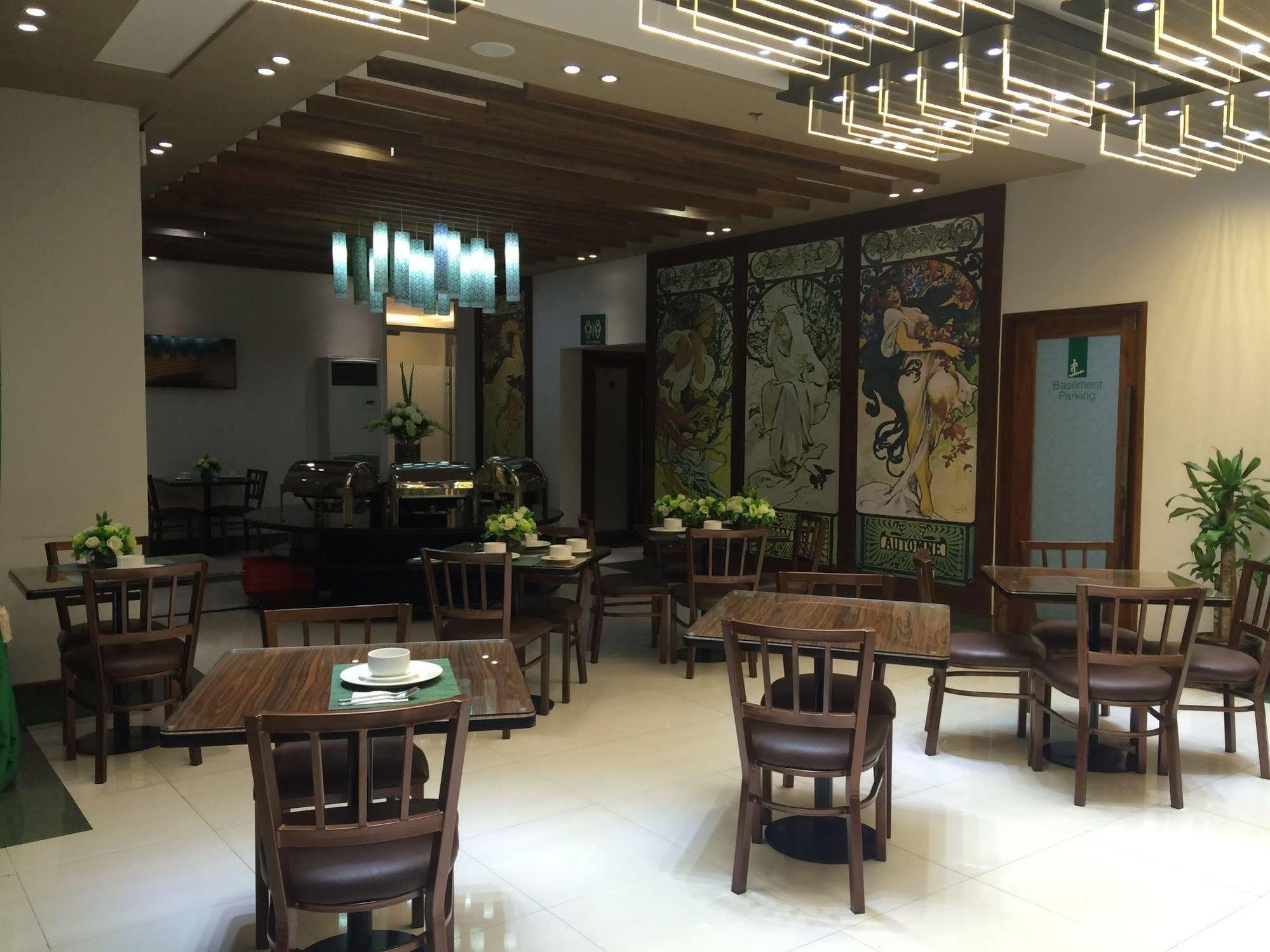 Eurotel Vivaldi Araneta Quezon City Exterior photo