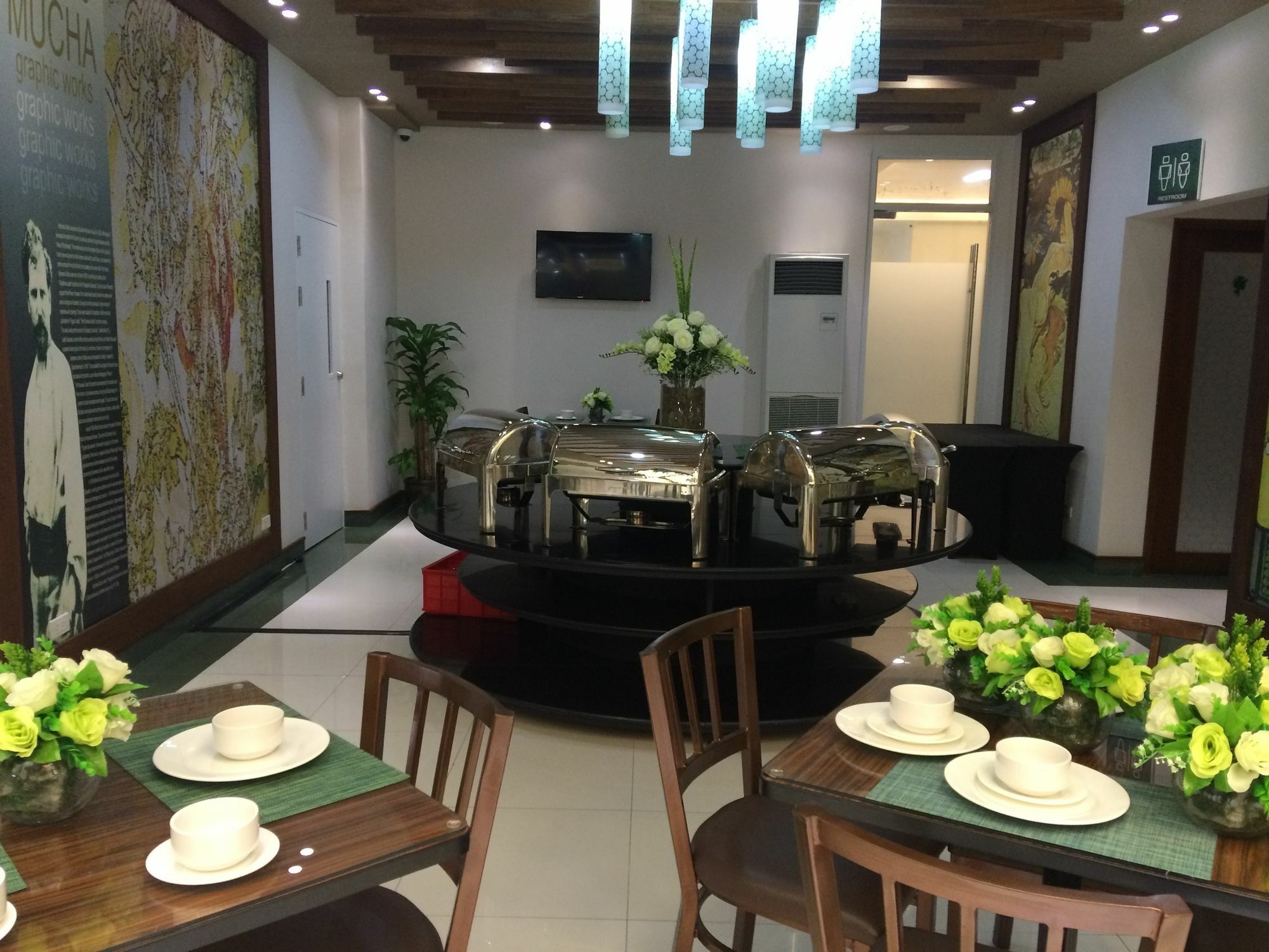 Eurotel Vivaldi Araneta Quezon City Exterior photo